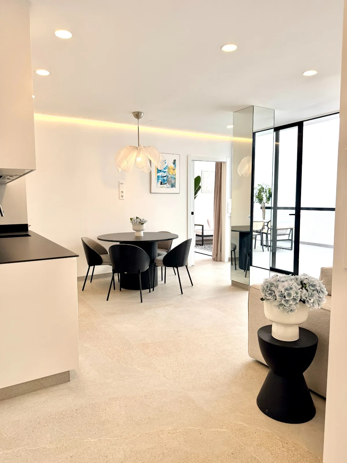 AP. 3   Nowoczesny apartament z przestronnym tarasem w Los Abrigos na Teneryfie, 3- pokojowy na Teneryfie — zdjęcie 10 z 43