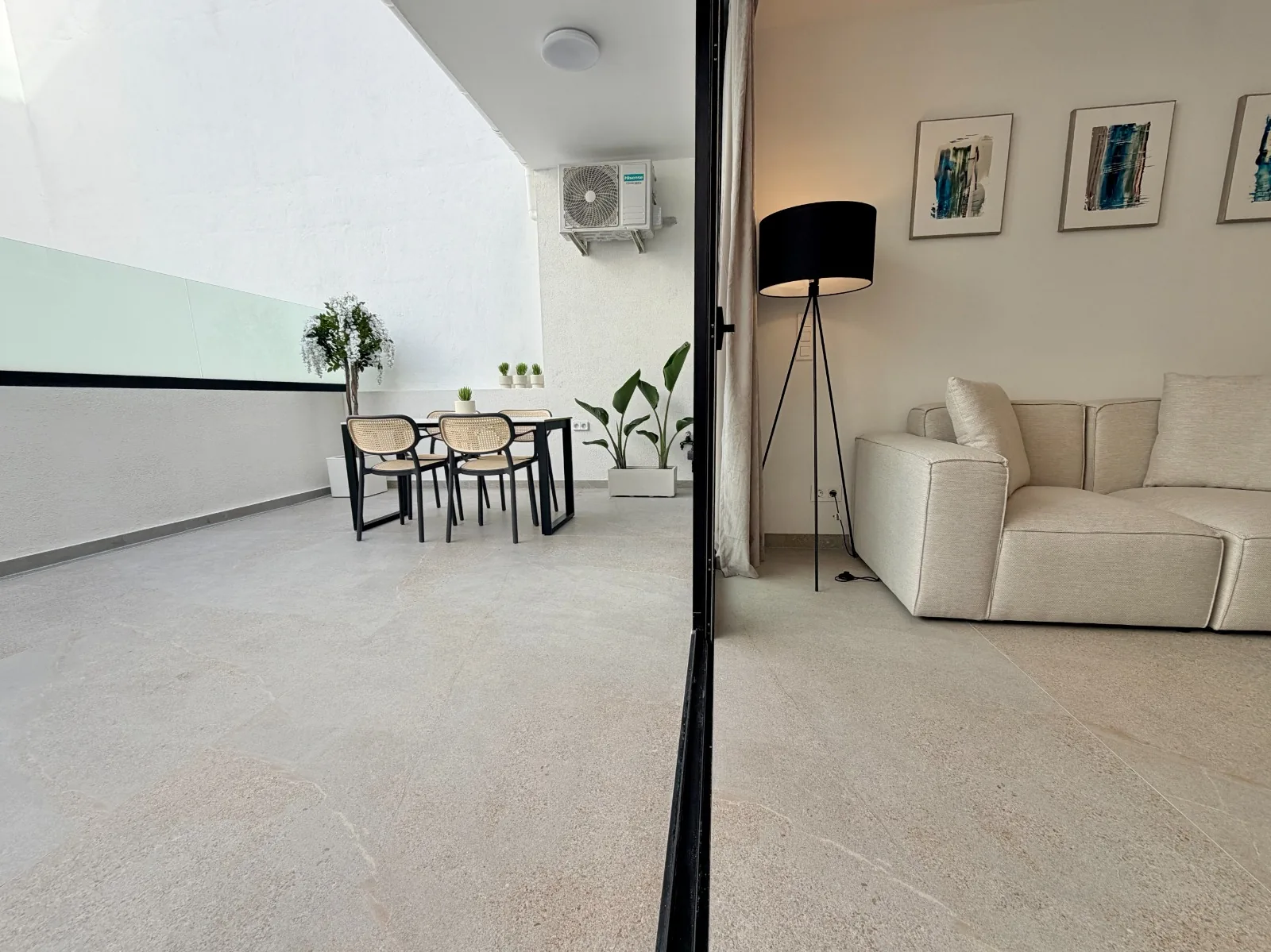 AP. 3   Nowoczesny apartament z przestronnym tarasem w Los Abrigos na Teneryfie, 3- pokojowy na Teneryfie — zdjęcie 23 z 43