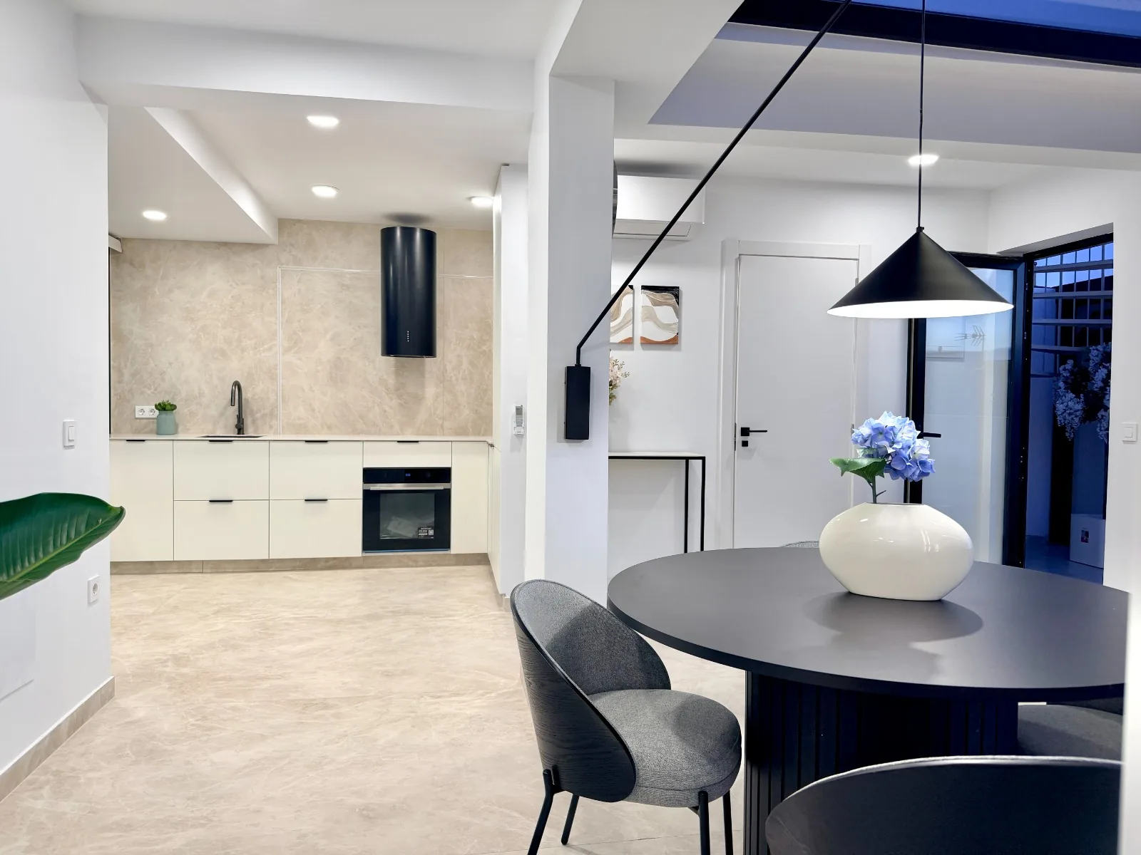 AP. 7  Apartament na sprzedaż w Los Abrigos z tarasem panoramicznym 360° na Teneryfie — zdjęcie 15 z 47