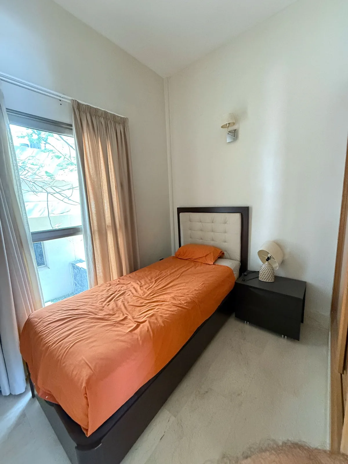 Przestronny dwupoziomowy apartament 135 m² z ogrodem, tarasem i basenem – Amarilla Golf, Teneryfa na Teneryfie
