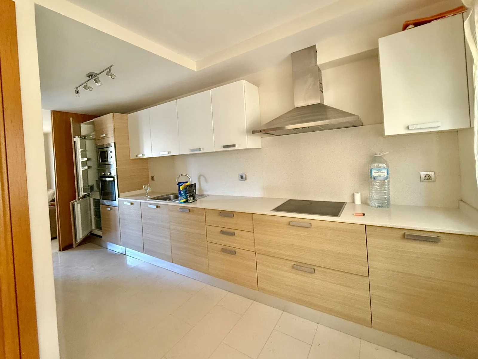 Przestronny dwupoziomowy apartament 135 m² z ogrodem, tarasem i basenem – Amarilla Golf, Teneryfa na Teneryfie